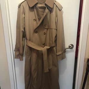 Women’s BURBERRY TRENCH with removable cashmere layered collar and lining